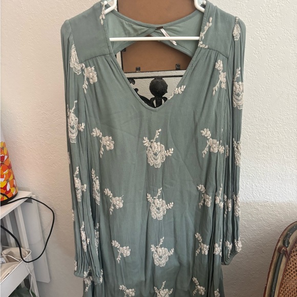 Free People Green Long Sleeve Dress with Cream Floral Embroidery - Picture 2 of 6